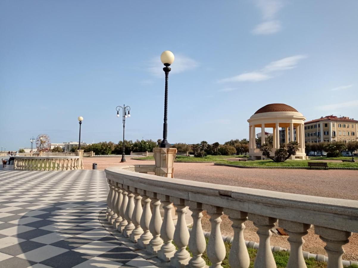 Appartamento Con Incantevole Vista Mare Livorno Exterior photo